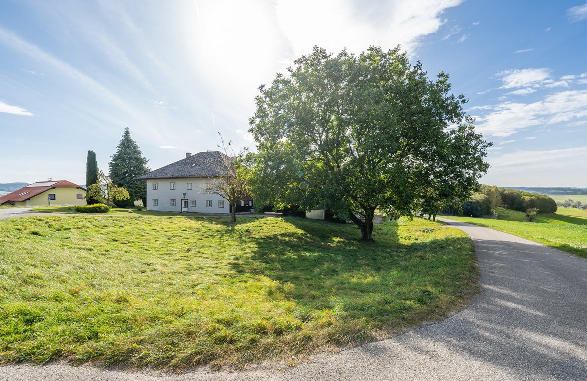 Immobilie in 4910 Innviertler Hügelland: Charmanter Bauernhof mit Potential! Vierseithof Nähe Ried im Innkreis - bild 2