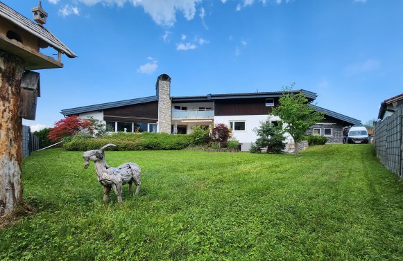 Property in 83334 Bayern - Inzell: Spacious detached villa on nature reserve Inzeller Moor