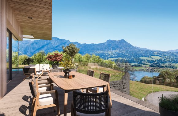 Property in 5310 Salzkammergut - Mondsee: LAKE FEELING! Modern 4-room flat with pool on Lake Mondsee