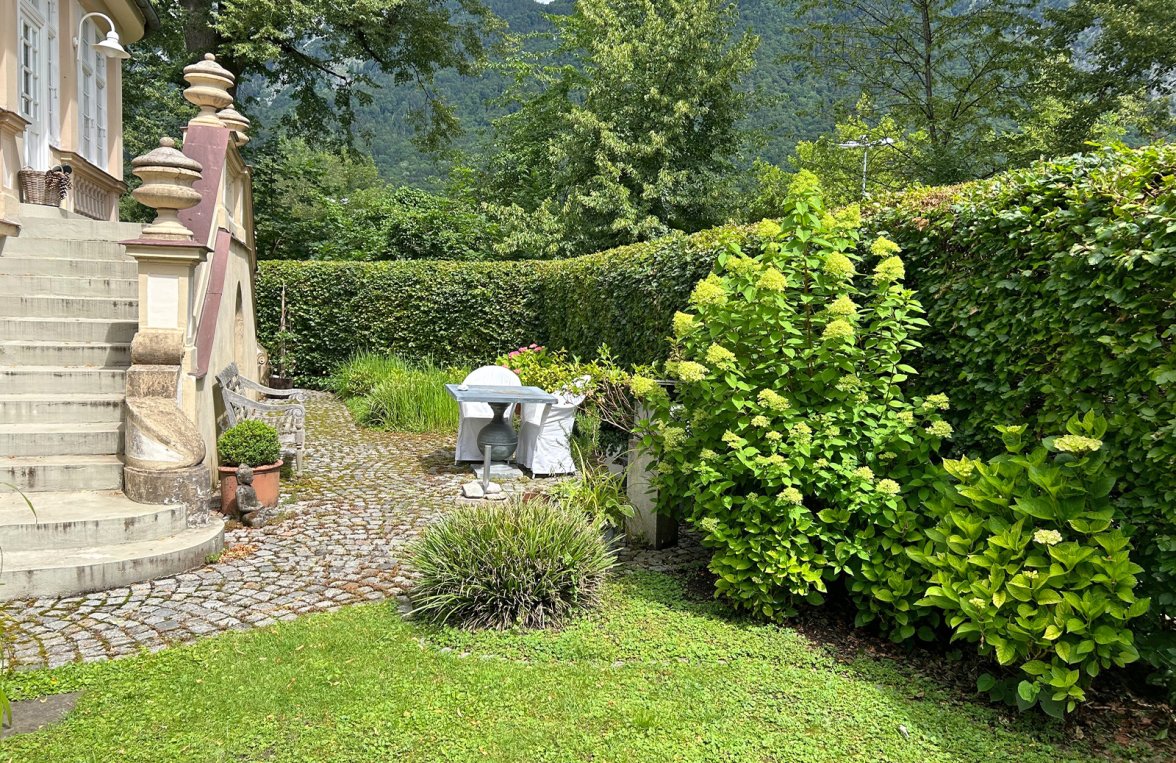 Property in 83435 Bayern - Bad Reichenhall: Love at first sight! Villa floor on approx. 235 m² with sunny garden - picture 3