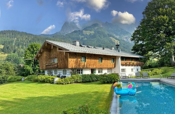 Property in 5761 Salzburg - Pinzgau - Hinterthal: Exquisite farmhouse estate - a refuge at the foot of the magnificent Hochkönig!