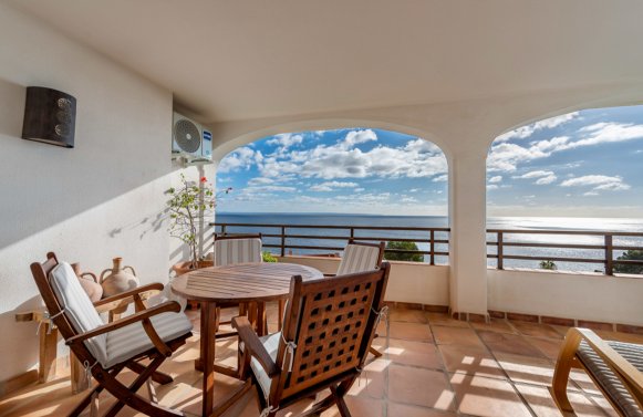 Immobilie in 07181 Mallorca - Cala Vinyes: Penthouse mit Meerblick und Gemeinschaftspool in Cala Vinyes