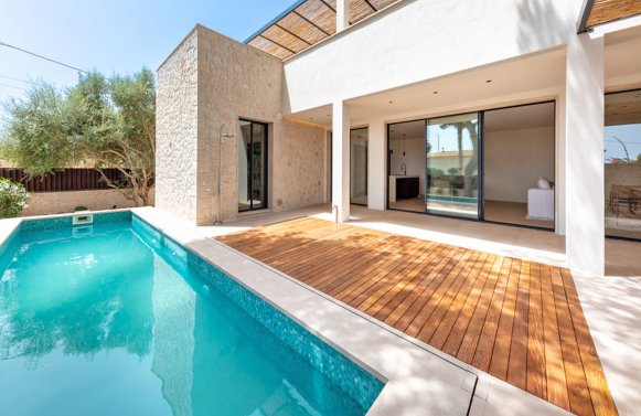 Immobilie in 07690 Mallorca - Cap d'es Moró: Neubau: Luxusvilla mit Pool in Cap d’es Moro