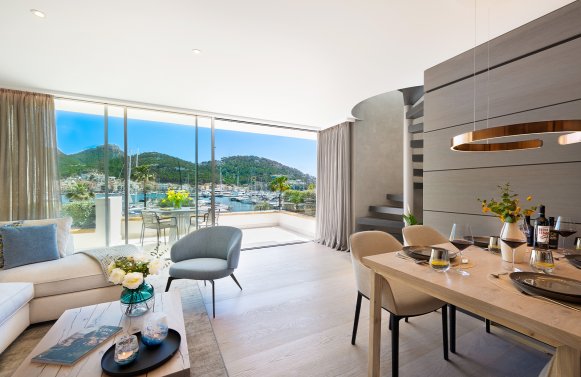 Property in 07157 Mallorca - Port d'Andratx: Luxurious penthouse with breathtaking harbor views in Puerto Andratx