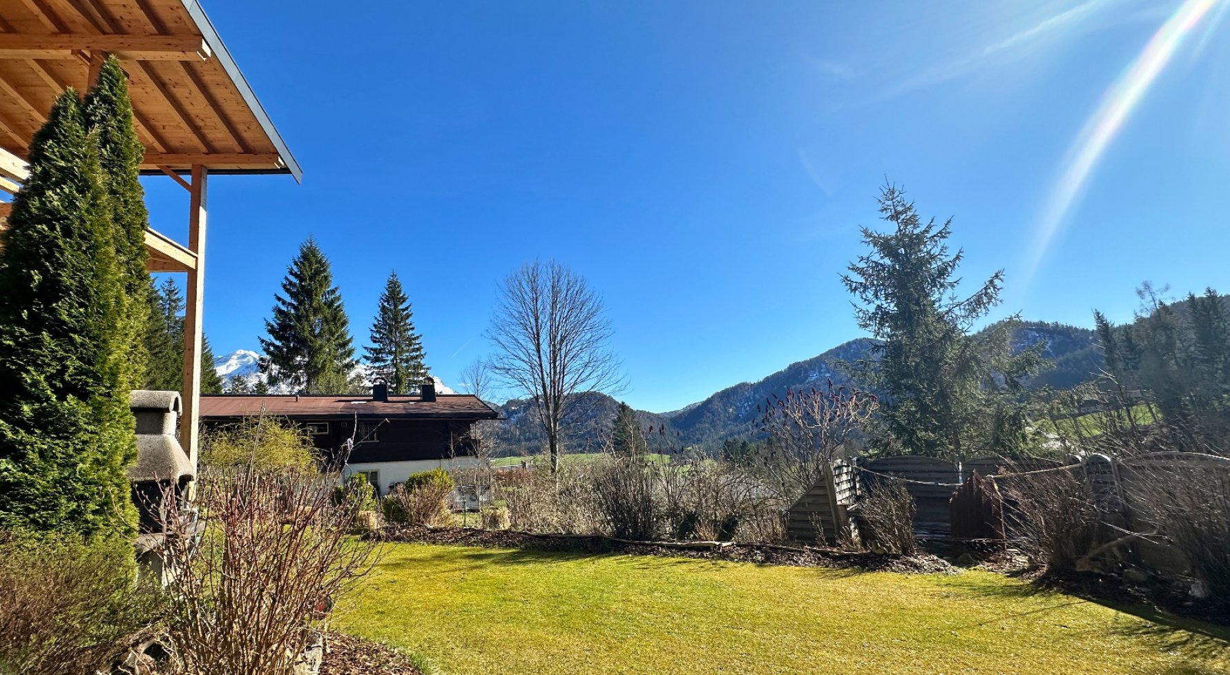 Immobilie in 6384 Tirol - Kitzbühel - Waidring: Auf der Sonnenseite! Einfamilienhaus in Waidring am Fuße der Steinplatte - bild 1